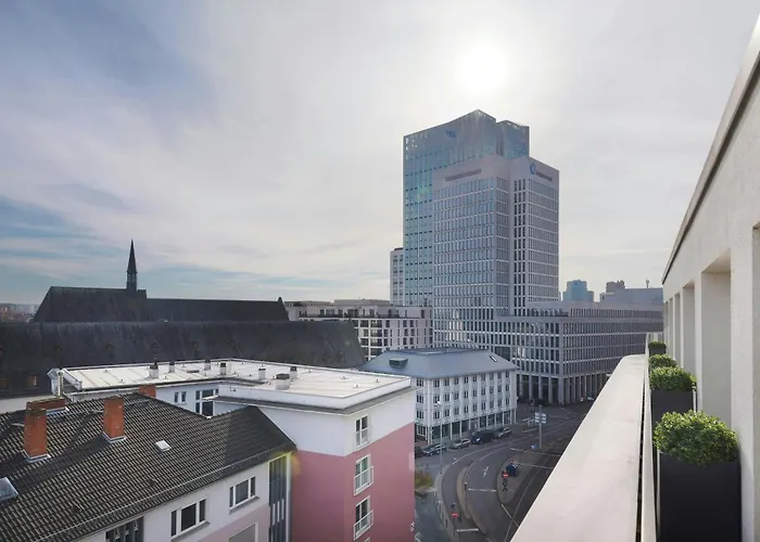 One Frankfurt-roemer Hotel
