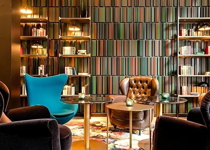 One Frankfurt-roemer Hotel